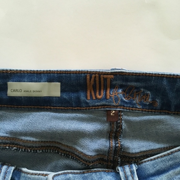 Kut From The Kloth Jeans Sz 2 Blue Carlo Ankle Skinny Cut Off Hem Distressed - Picture 7 of 12